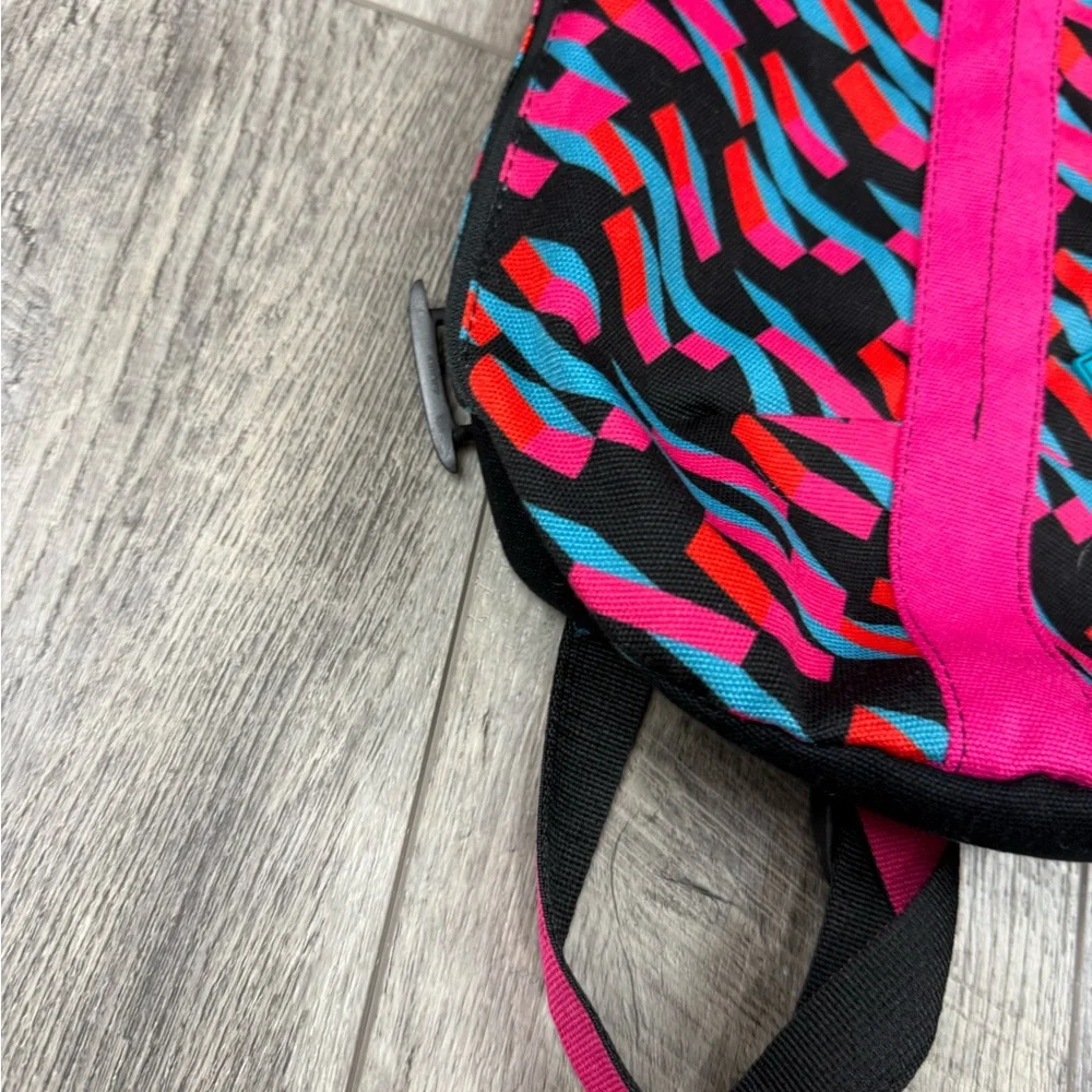 Chaco‎ Raglands Pink/Black Print Sling Bag